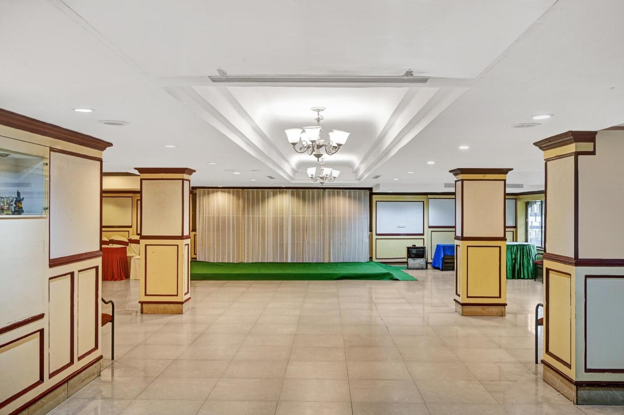 Super Townhouse Oak Hotel Belsons Taj Mahal Secundurabad Exteriör bild