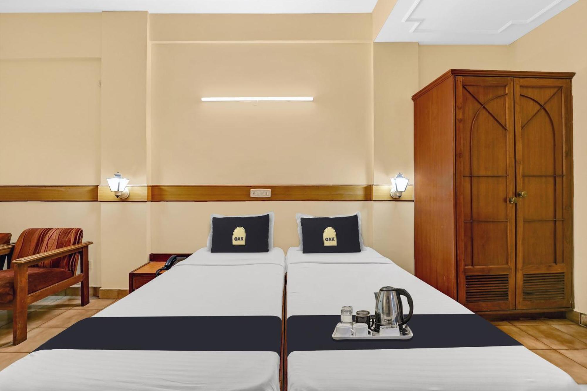 Super Townhouse Oak Hotel Belsons Taj Mahal Secundurabad Exteriör bild