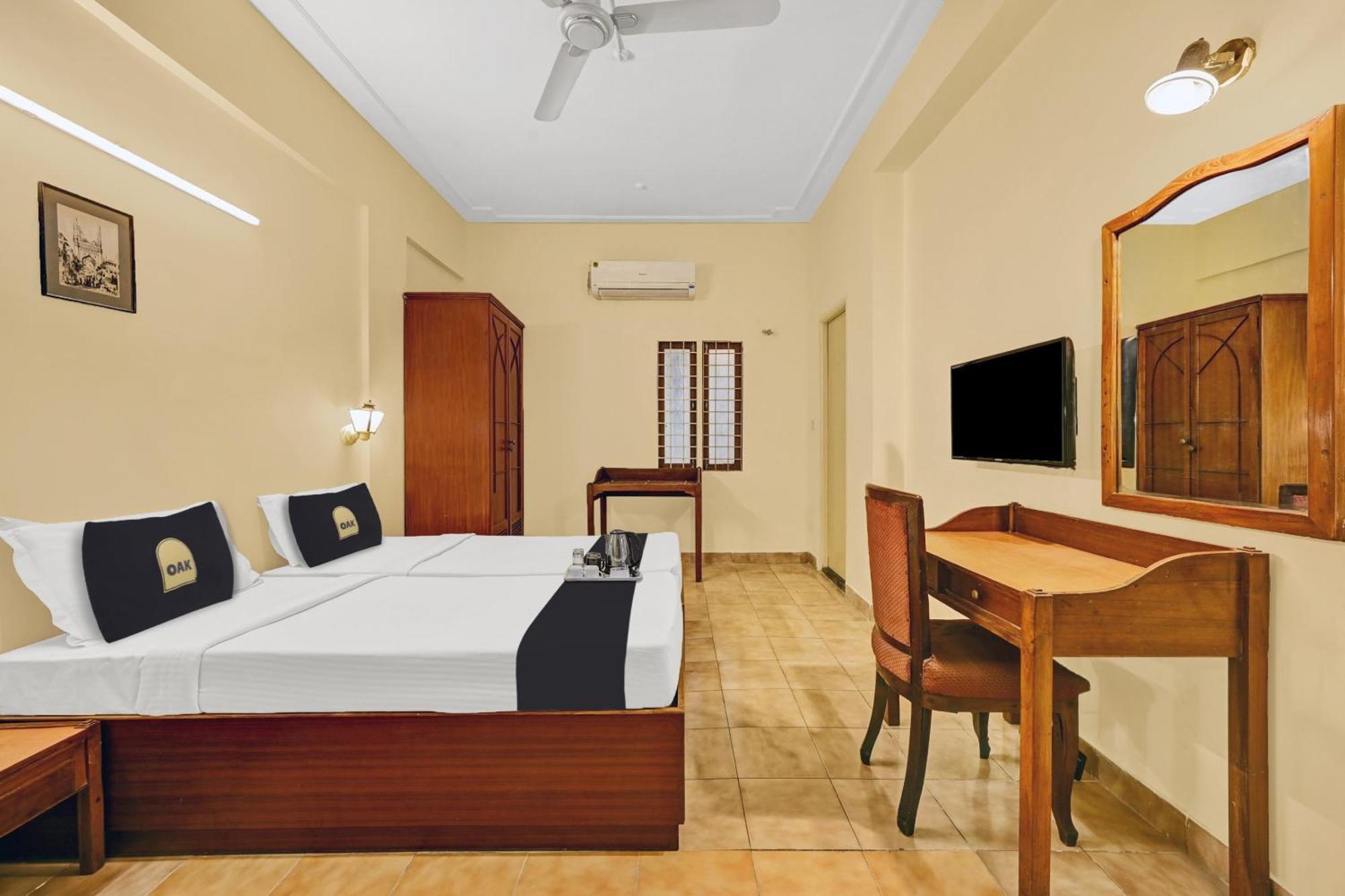 Super Townhouse Oak Hotel Belsons Taj Mahal Secundurabad Exteriör bild
